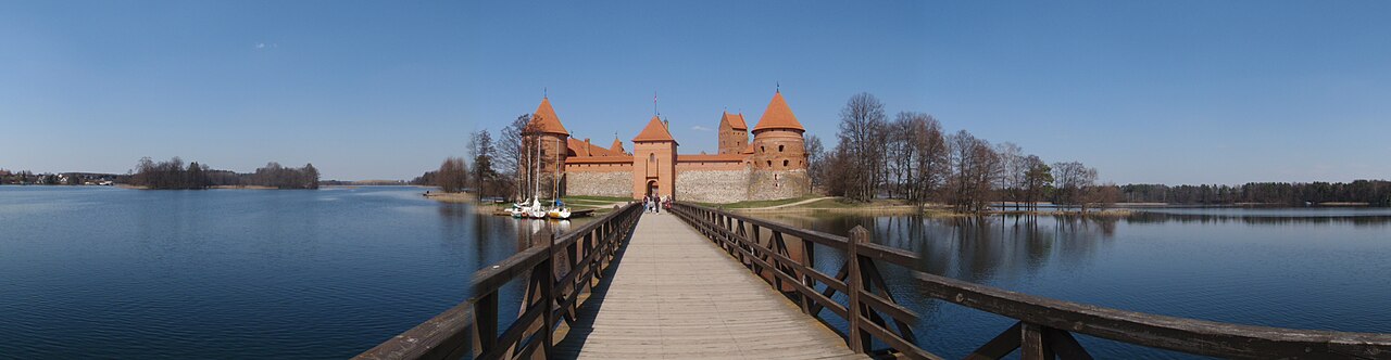 Galvės ežeras ir Trakų salos pilis
